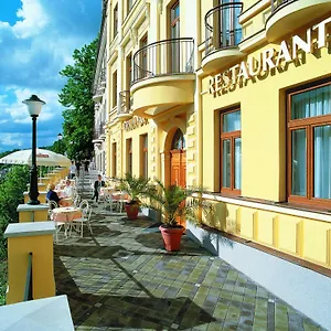 Отель Wellness Jean De Carro