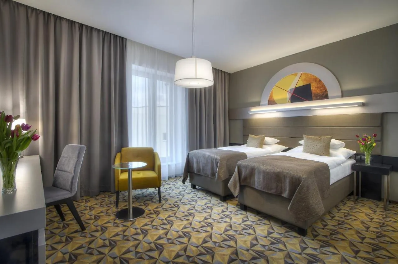 Hotel Essence Prague 4*,